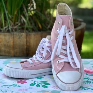 Women’s Light Pastel Pink Hightop Airwalks
